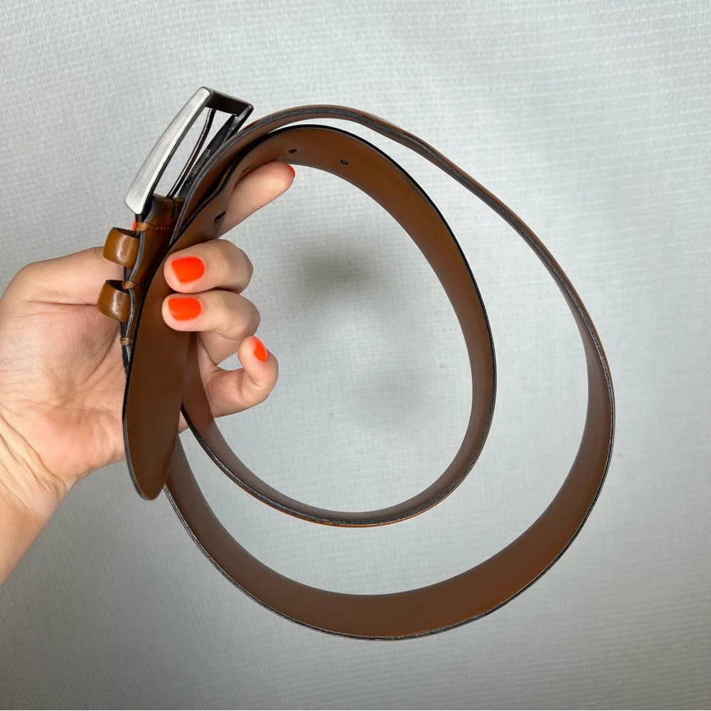 Joseph Abboud |‎ Size 44 Brown Tan Leather Belt with Silver Buckle